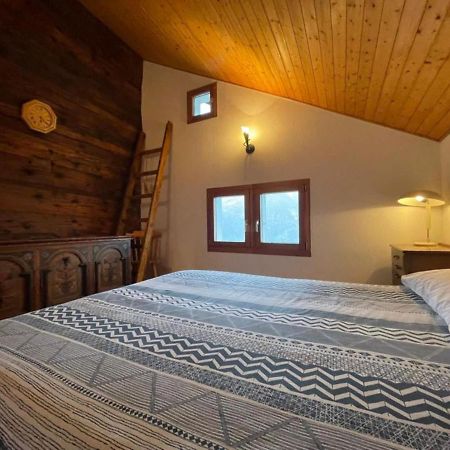 Appartement Santorini By Quokka 360 - Blue Curtains In The Alps à Anzonico Extérieur photo