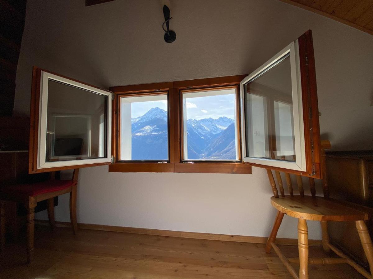 Appartement Santorini By Quokka 360 - Blue Curtains In The Alps à Anzonico Extérieur photo